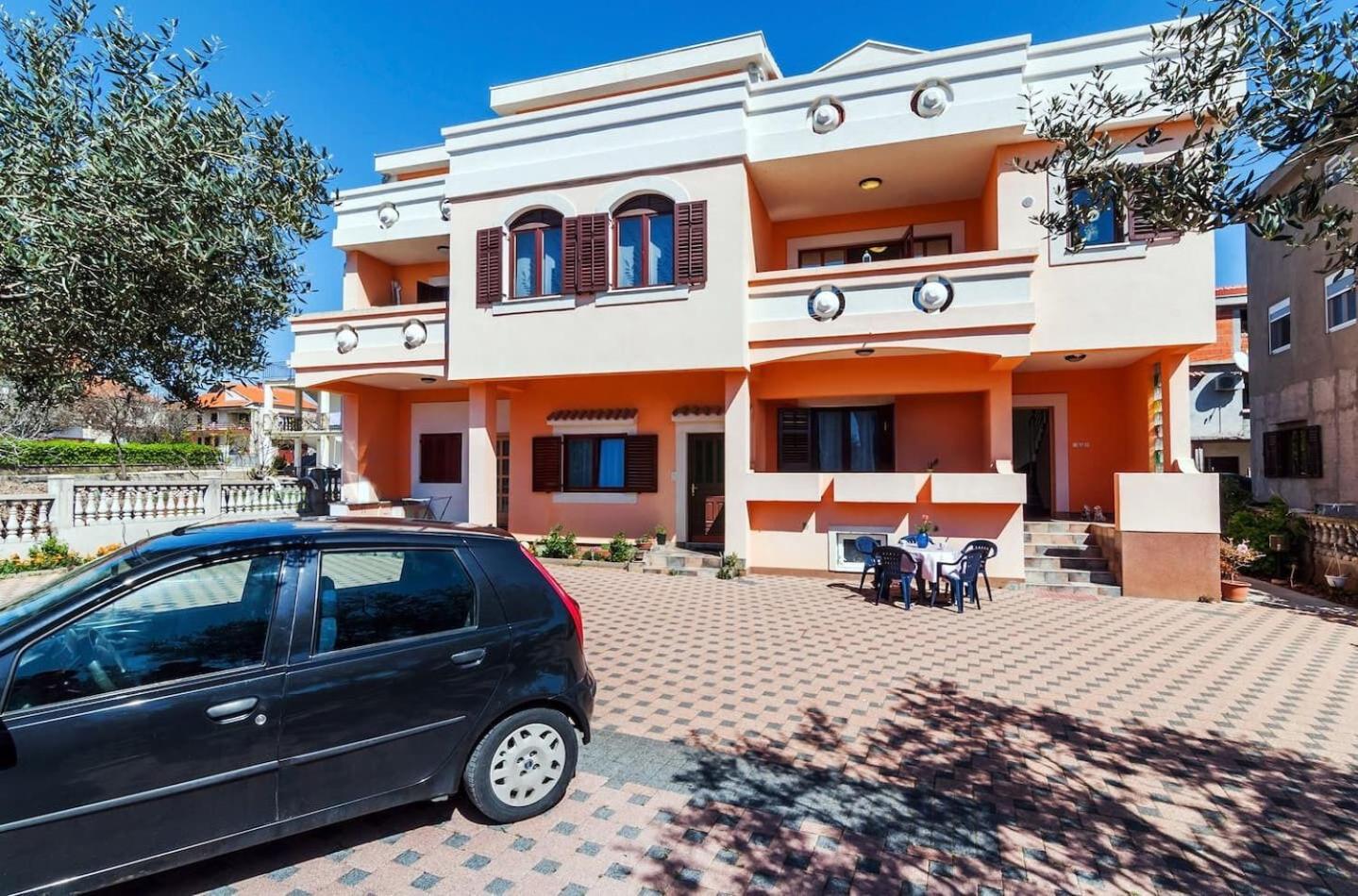 Apartments Brane - Free Parking Задар Екстериор снимка